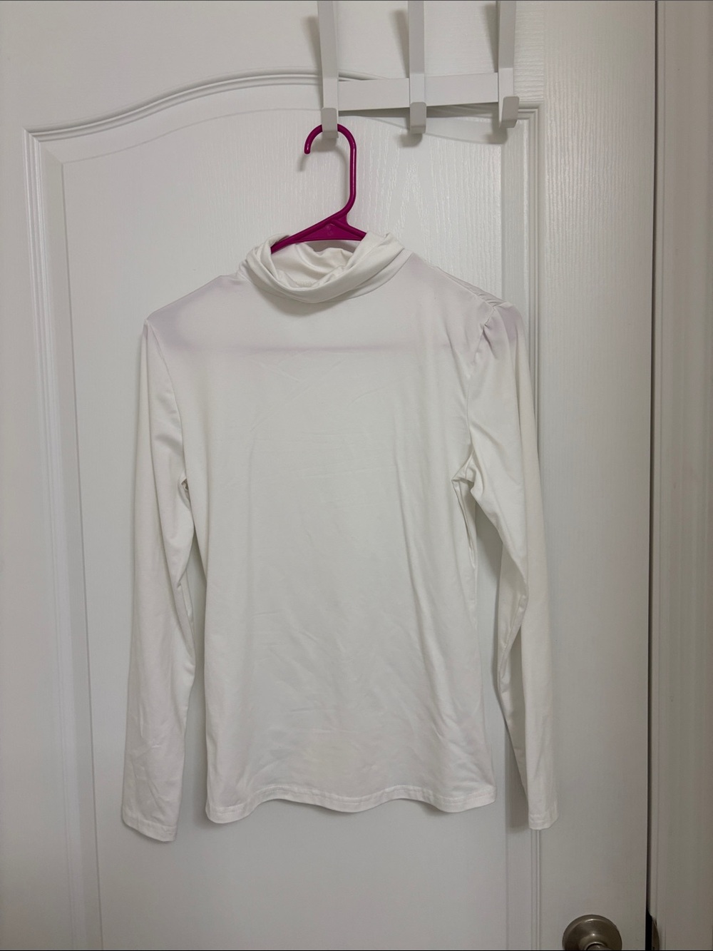 Slim Fit White Long-Sleeve Turtleneck Top